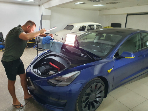 Tesla model 3 удалилеение вмятин